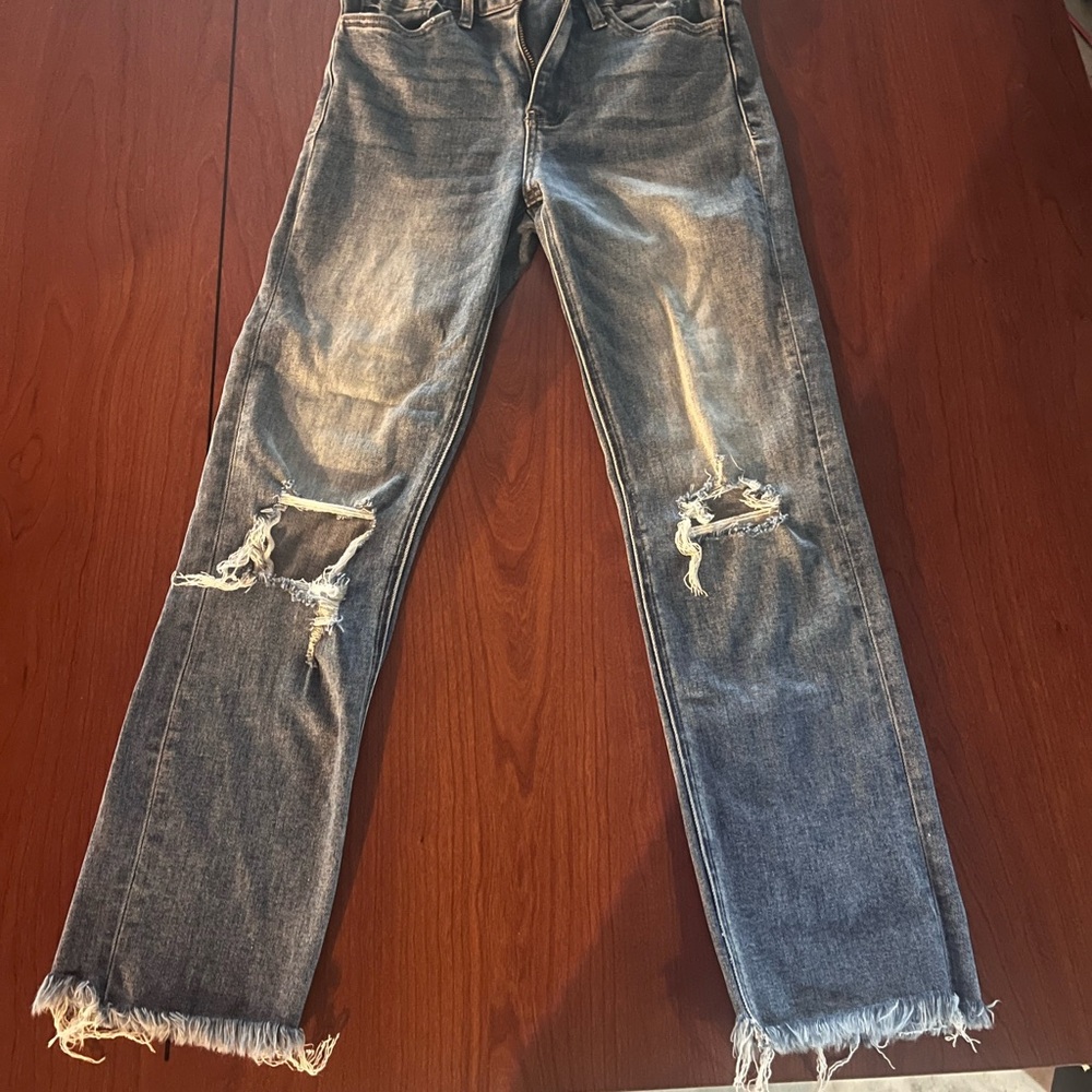 Distressed Vermet Blue Jeans